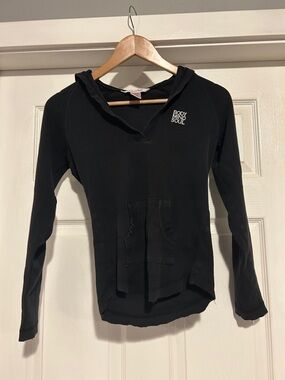 La Vie En Rose Black V-Neck Hooded Pullover with Embroidered Logo